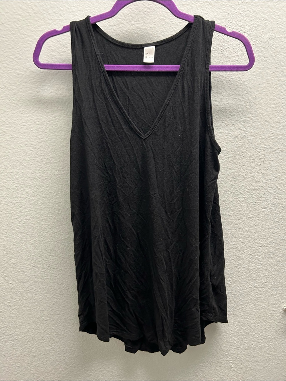 Amazon Black V-Neck Sleeveless Tank Top